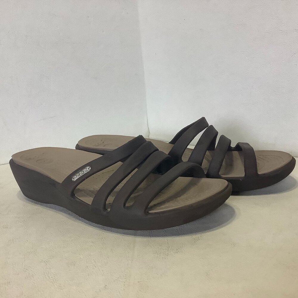 Women’s Crocs Rhonda Strappy Sandals Wedges Slip On Size 8 Brown